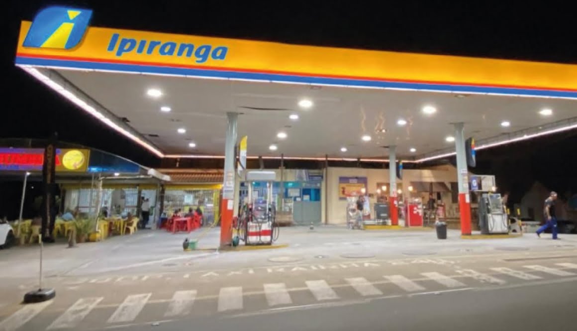 Luminária LED Demape Posto Ipiranga Xangri-lá RS